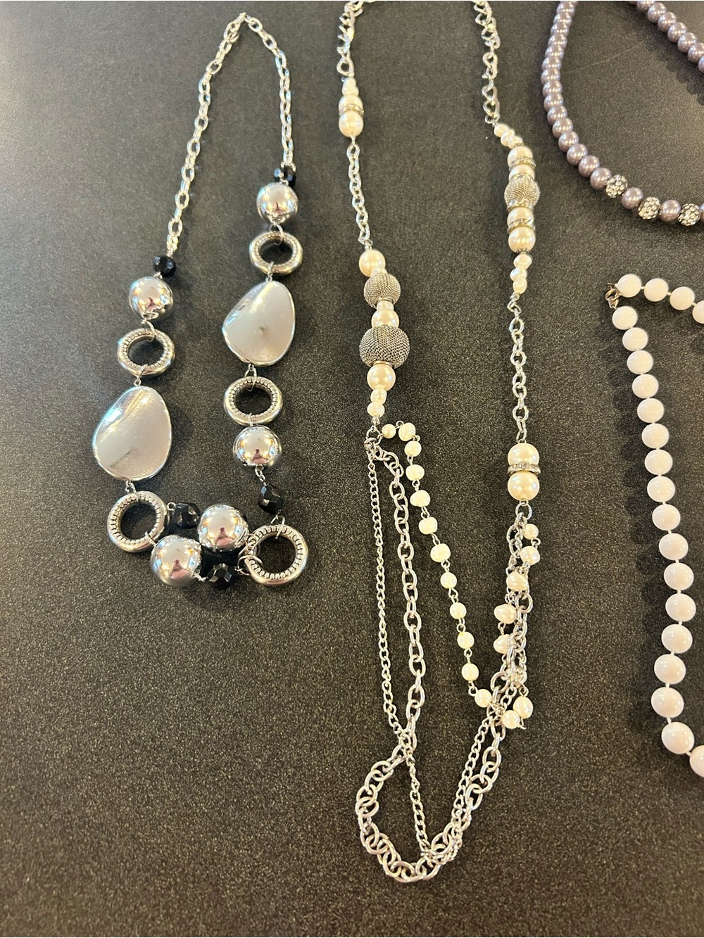Four different Necklaces Lot - Picture 4 of 4